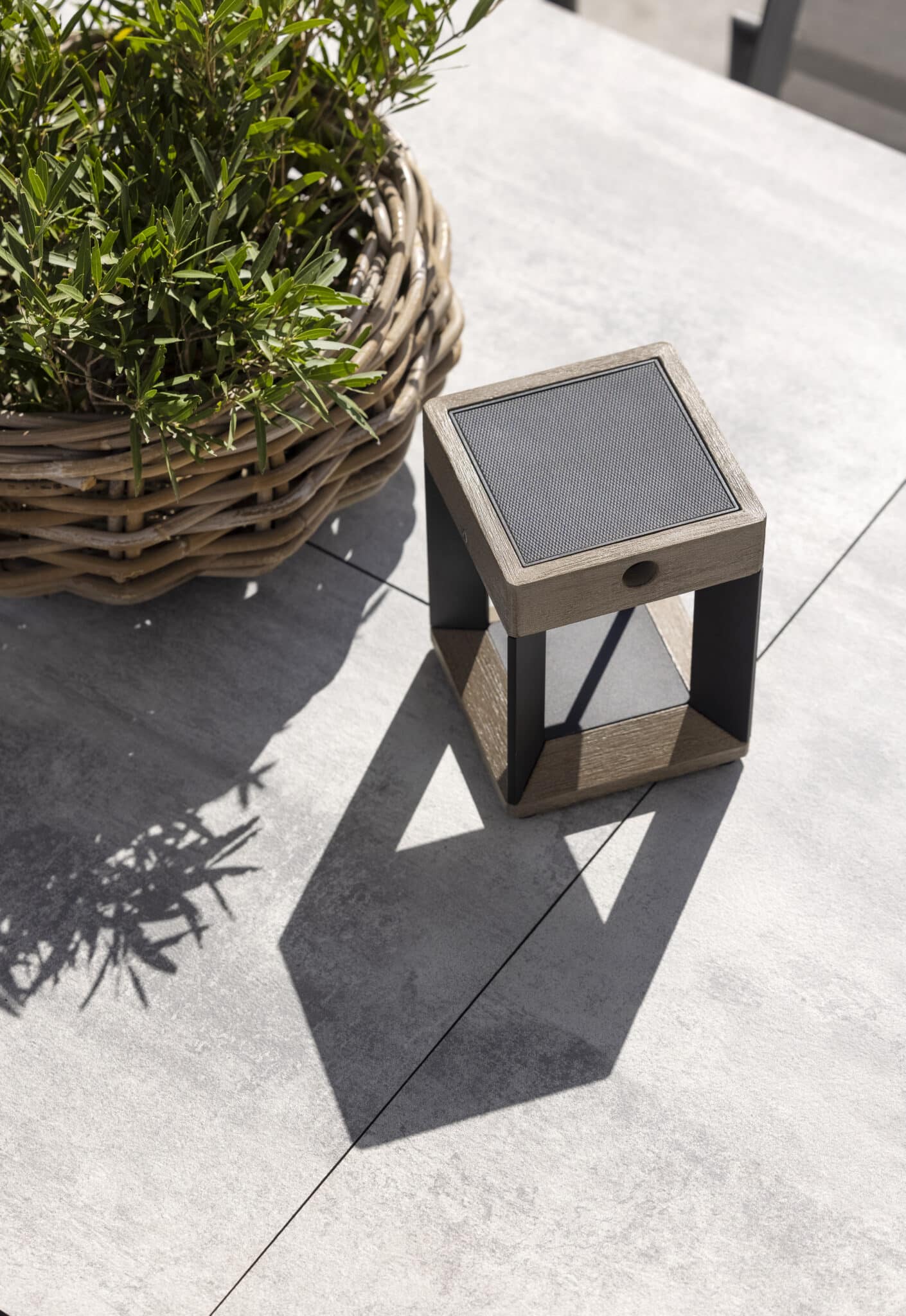 Lampe de table TECKALU 300 Lumens 21 cm Noir – Image 6