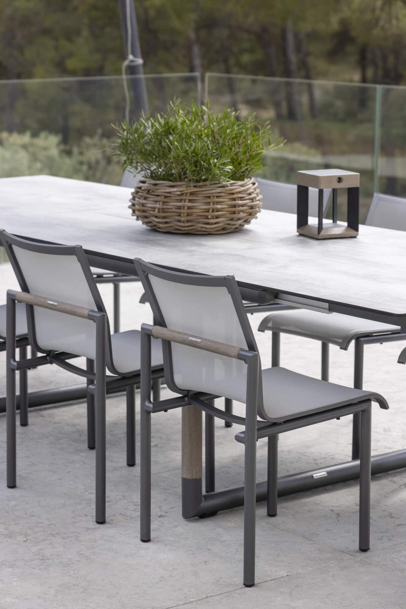 Lampe de table TECKALU 300 Lumens 21 cm Noir – Image 3