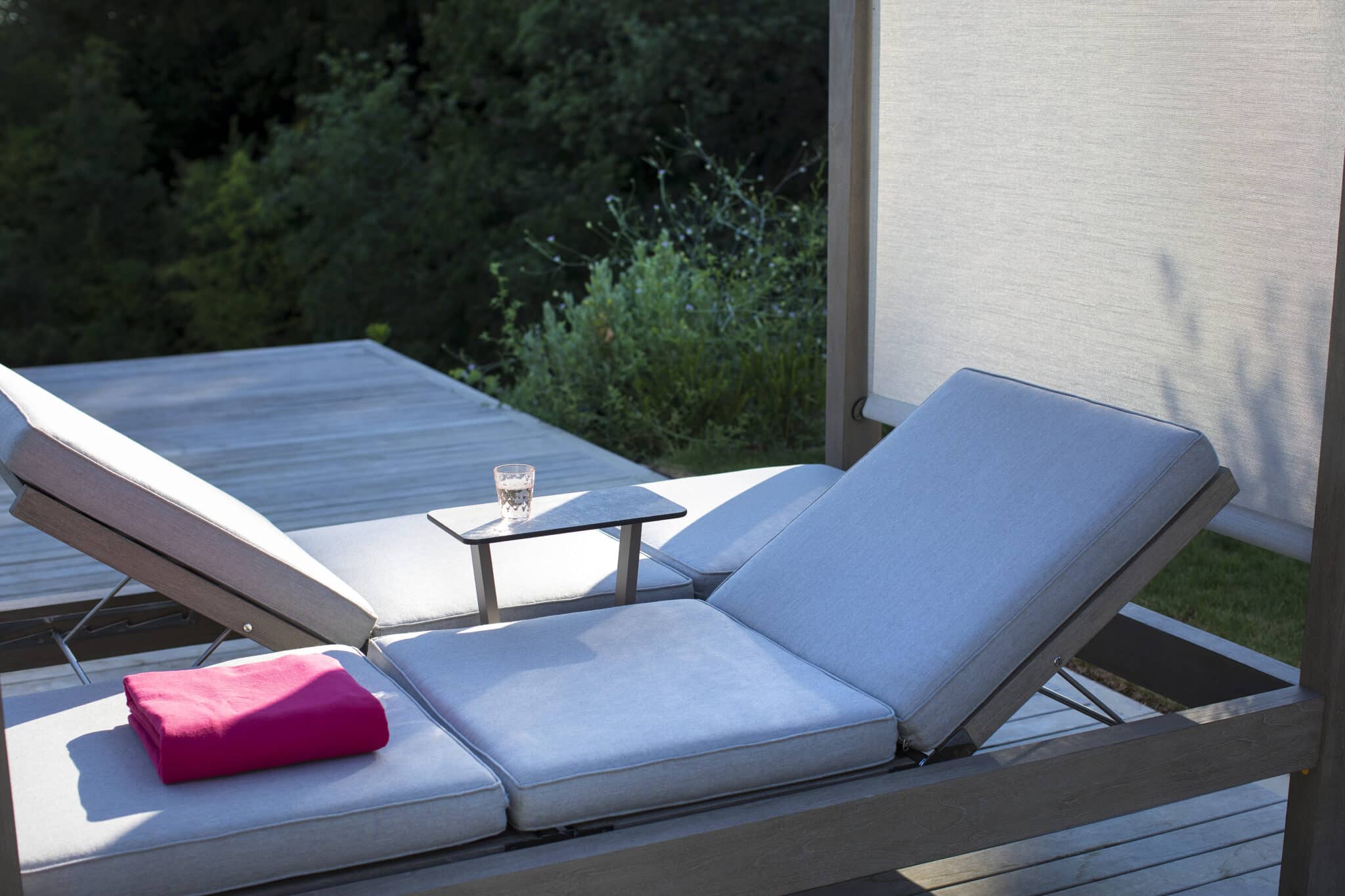 Kiosque SKAAL – Sunbrella gris clair et Batyline blanc chiné – Image 4