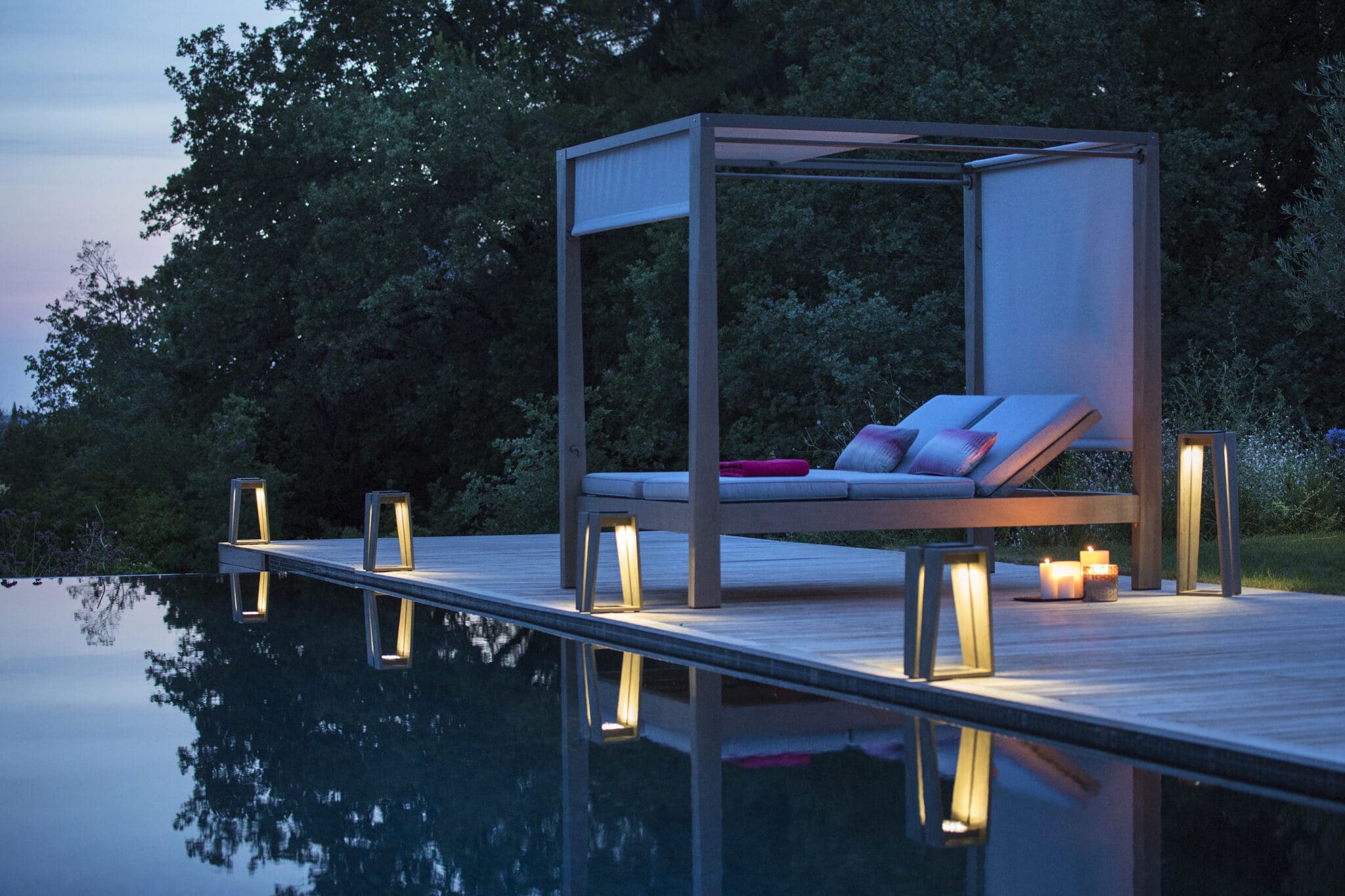 Kiosque SKAAL – Sunbrella gris clair et Batyline blanc chiné – Image 2