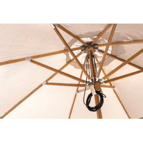 Armature parasol teck massif carrée 2,1 x 2,1 m – avec housse