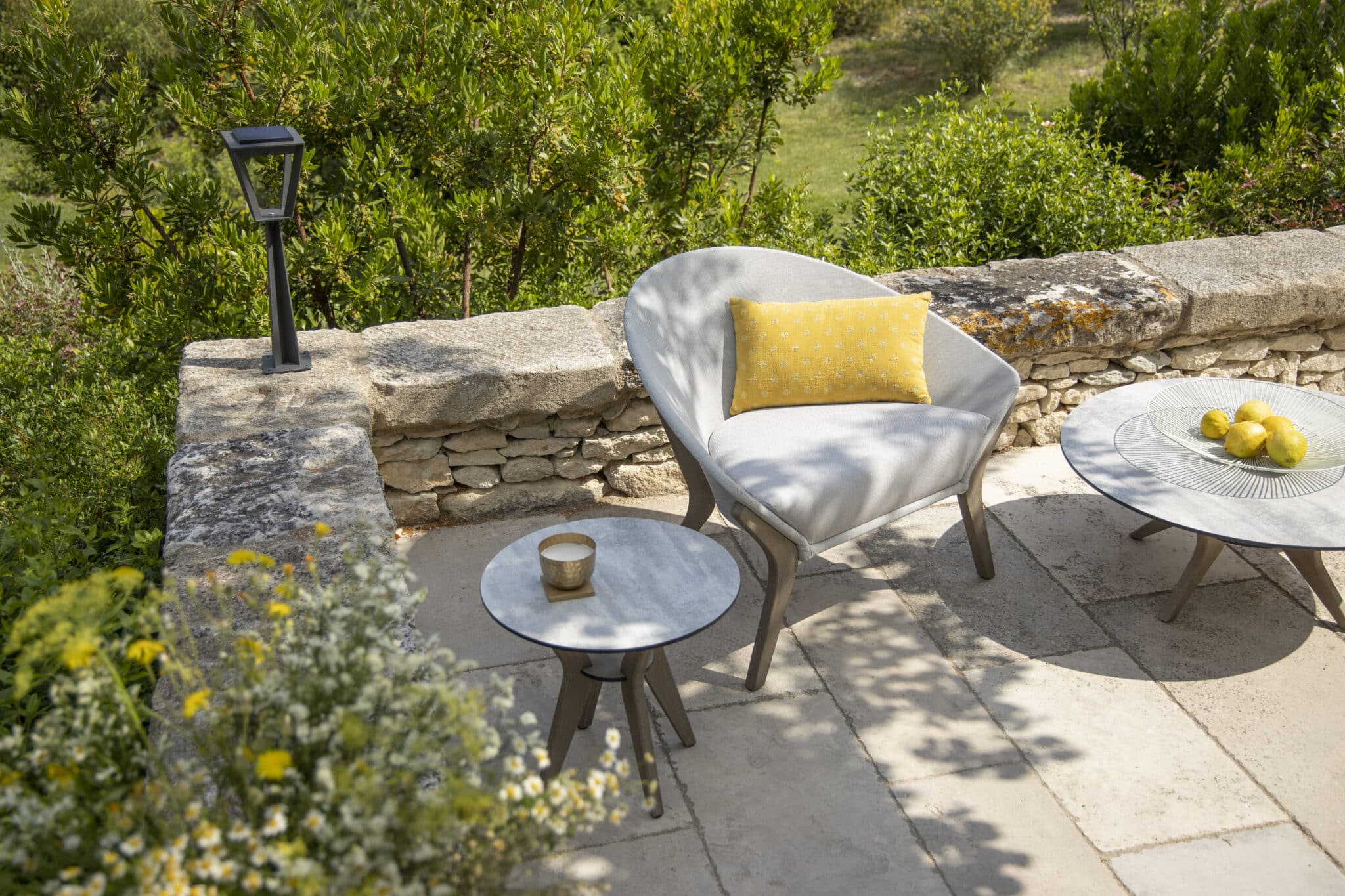 Table basse SELVA Ø50 – HPL béton ciré – Image 6