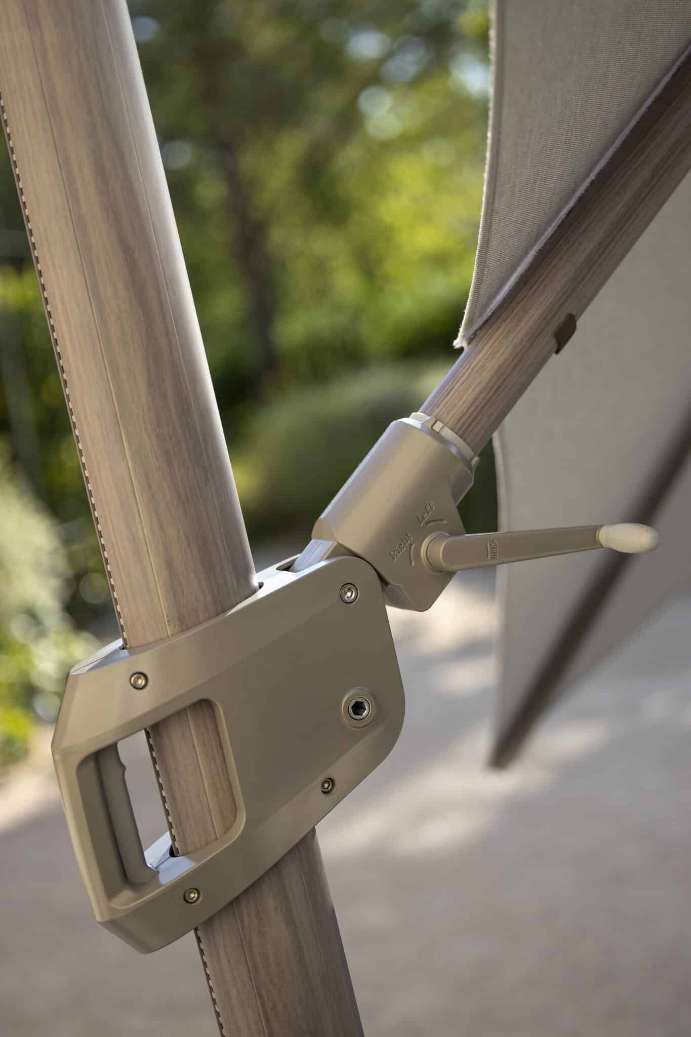 Parasol excentré SKAAL 3x3 – Sunbrella gris clair – Image 2