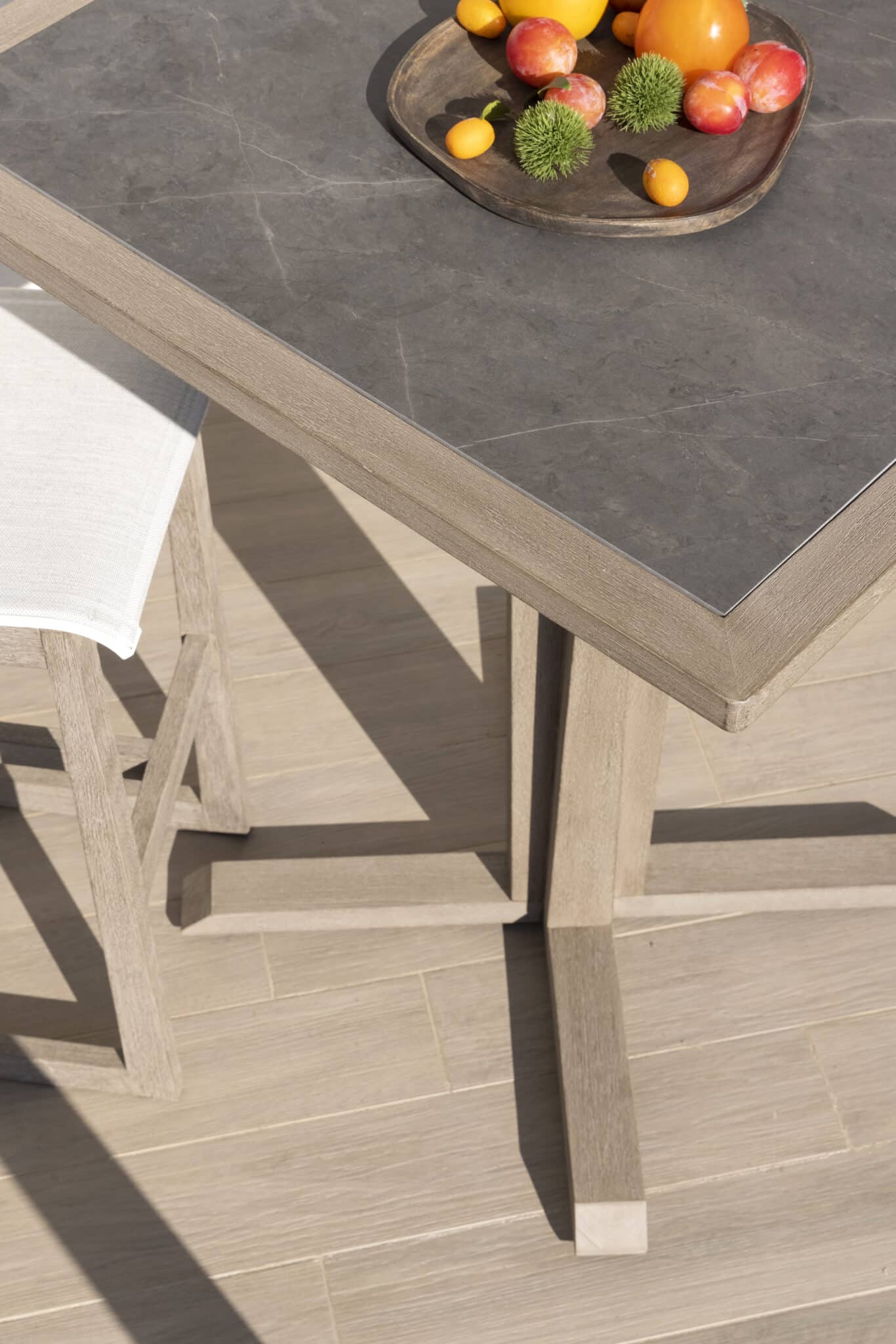 Table mange debout SKAAL – Céramique marbre noir – Image 3