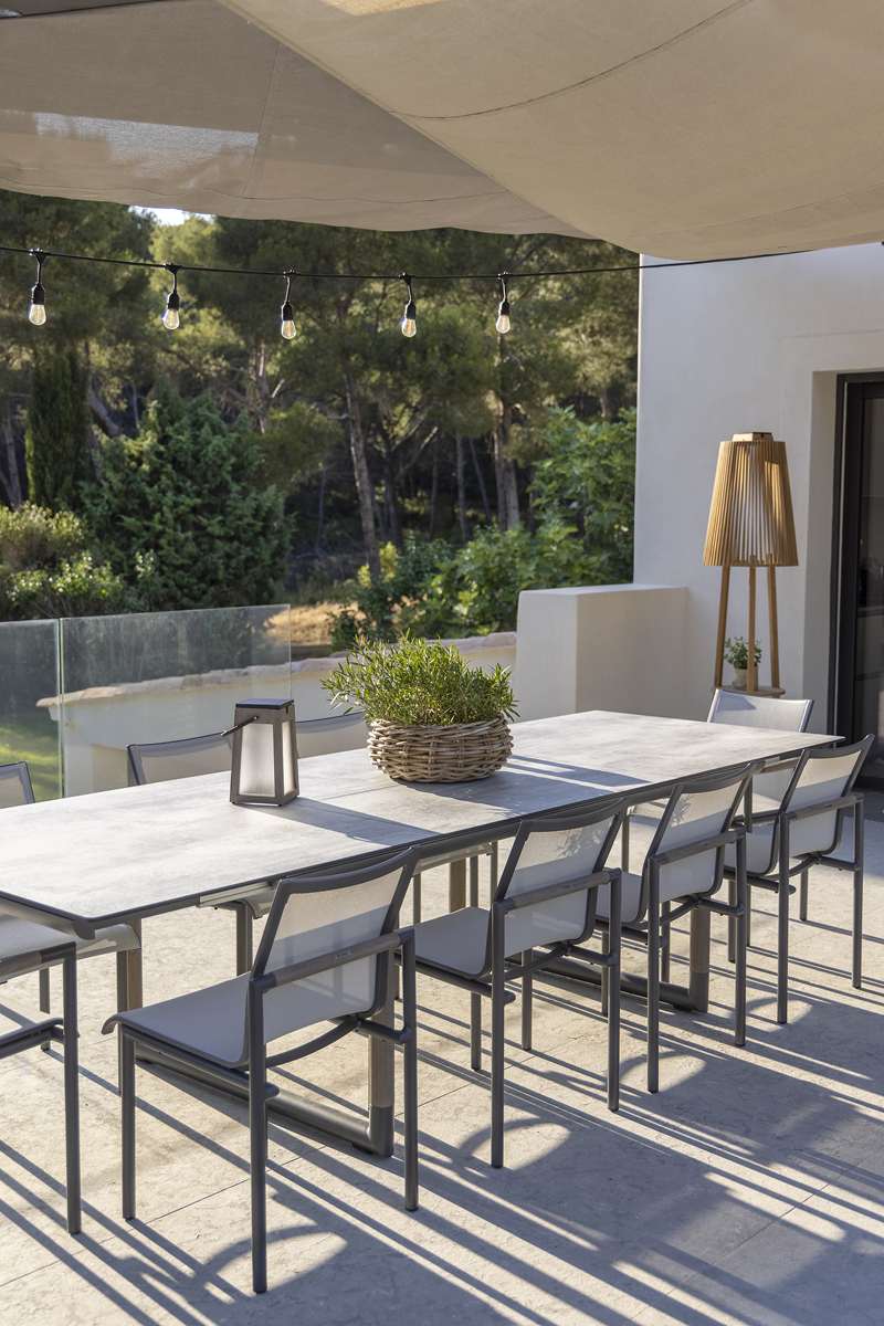 Table extensible BASTINGAGE – béton ciré gris espace – Image 6