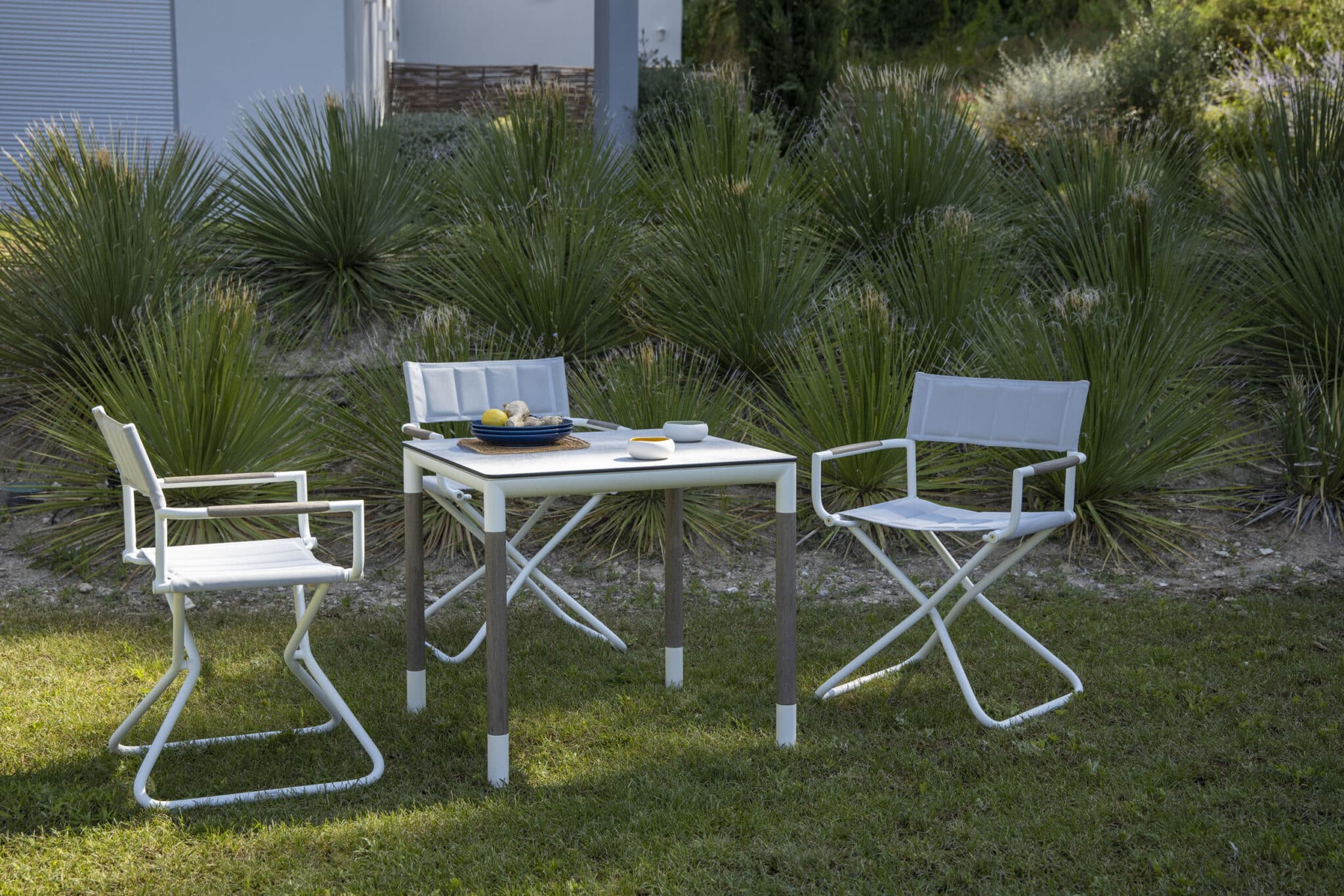 Table bistro BASTINGAGE 80x80 – béton ciré blanc – Image 2