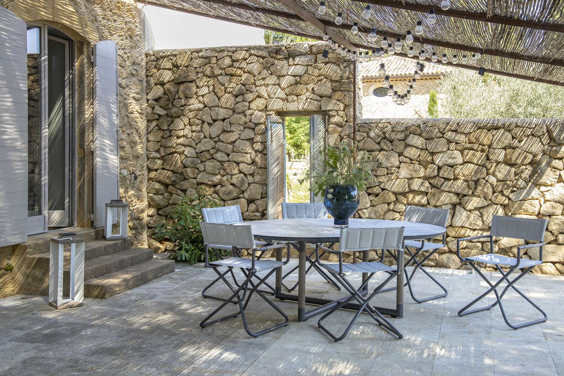 Table extensible BASTINGAGE ronde – béton ciré blanc – Image 3