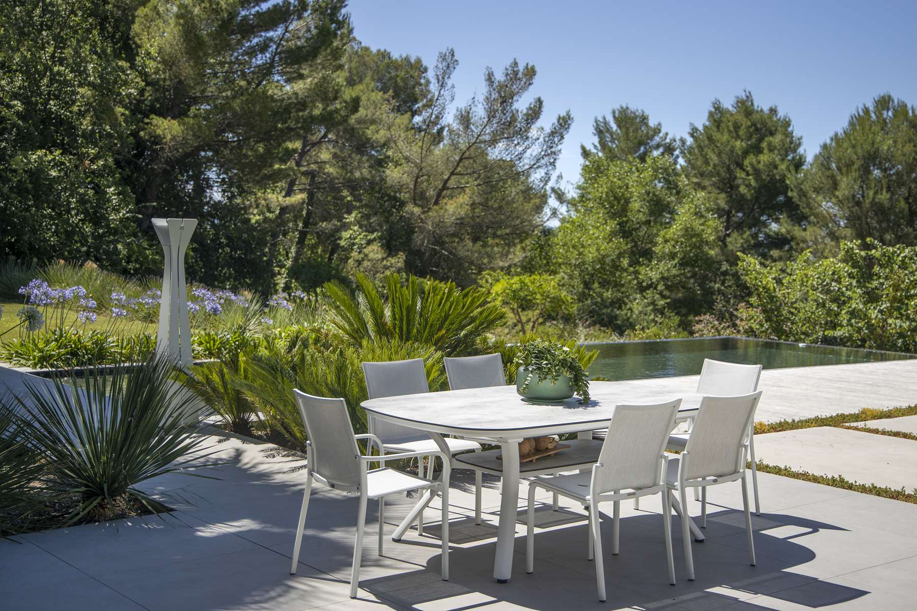 Table extensible HPL SAGAMORE – blanc béton ciré – Image 6