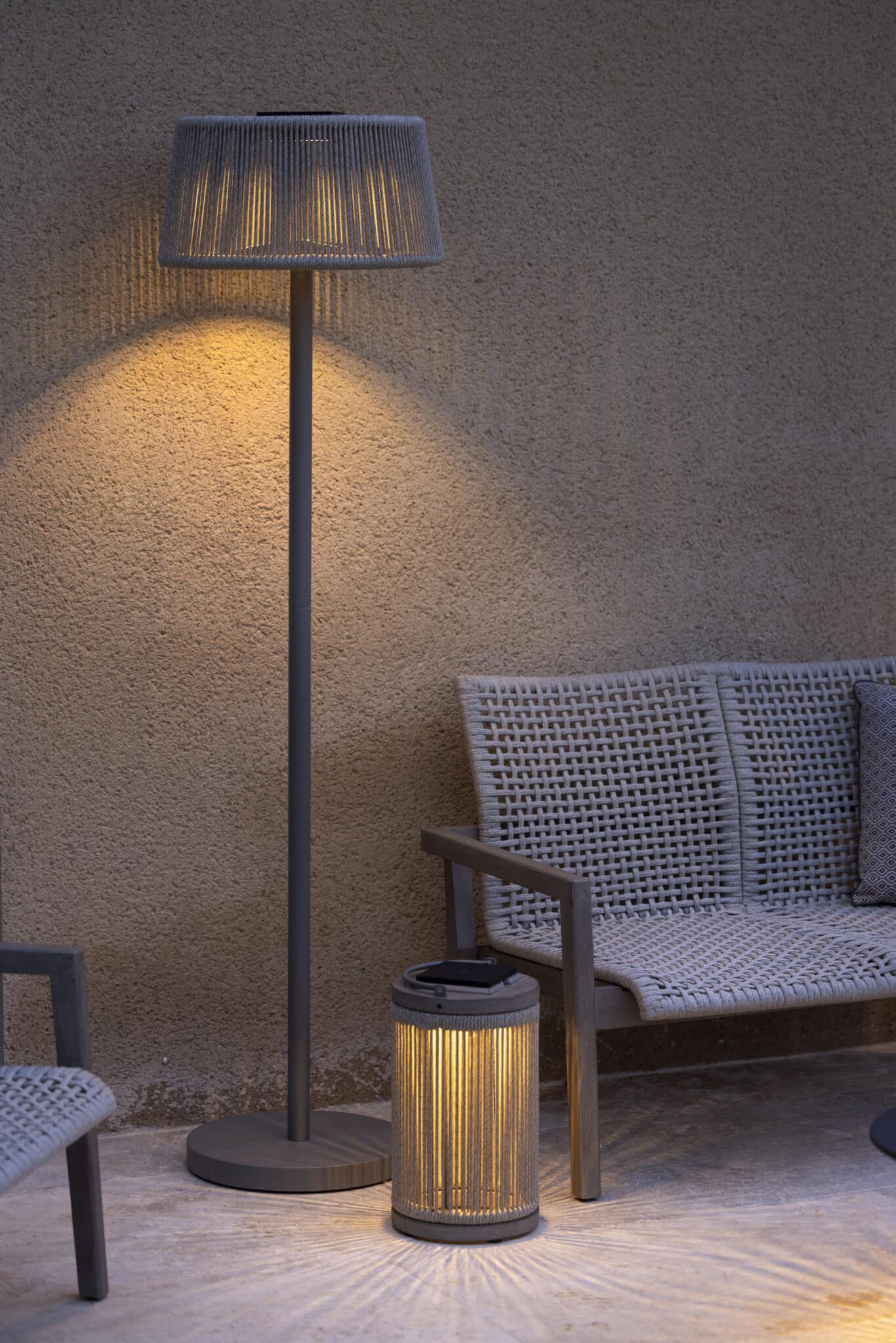 Fauteuil bas empilable tressé COPENHAGUE – Corde plate beige chiné – Image 10