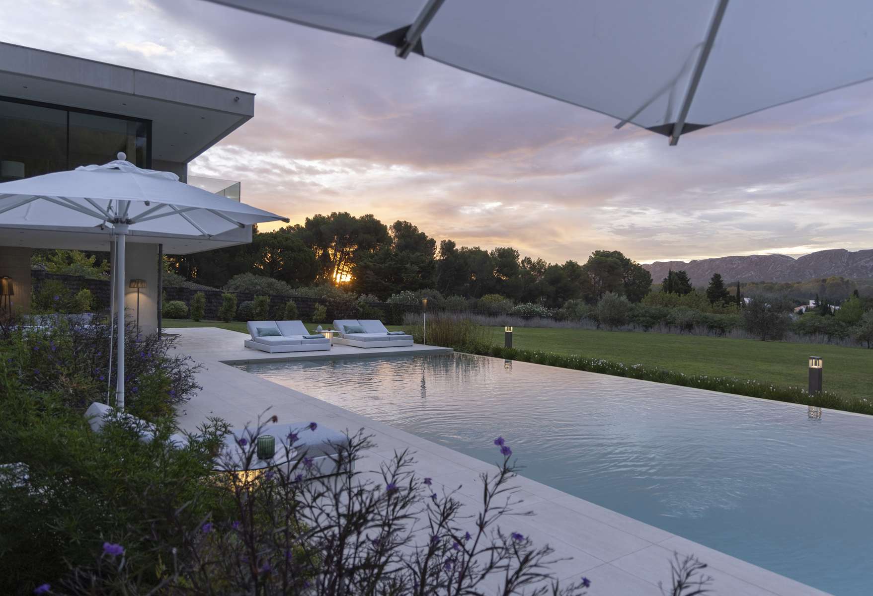 Lit simple de jardin RANCHO – blanc gris chiné – Image 11